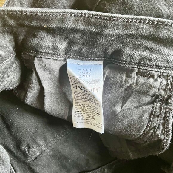 Old Navy - Rockstar Super Skinny Ankle Mid-Rise Distressed Black Jeans - Picture 6 of 8